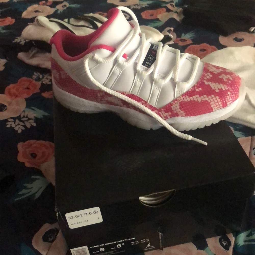 Women’s air Jordan 11 retro low